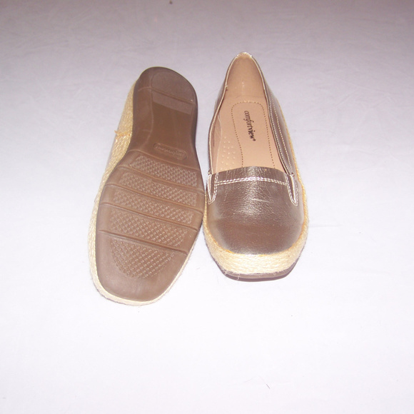 Comfortview Gold Flats (loafers) - Picture 5 of 8